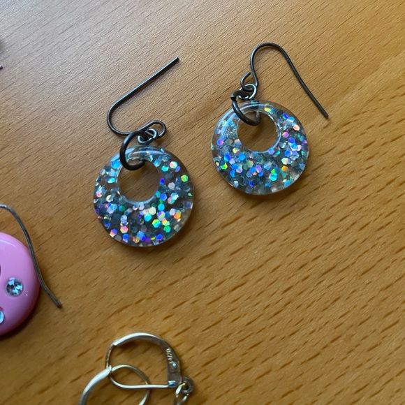 4 earrings bundle - Picture 6 of 8